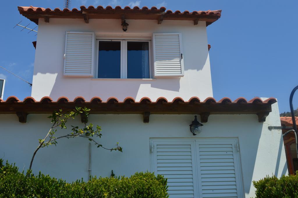 Villa Suites Lagonisi Luxury Kültér fotó